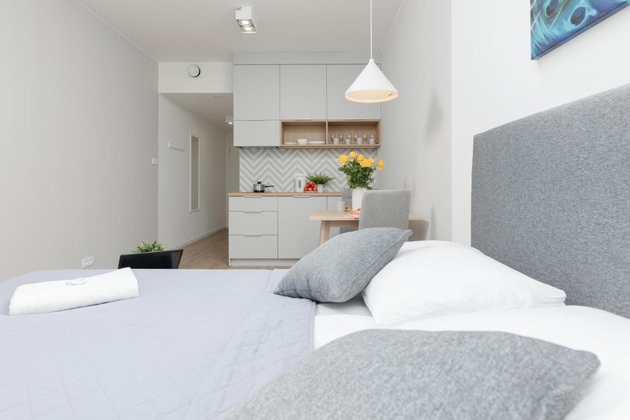 Metro Bielany Apartments With Parking By Noclegi Renters Warsaw Ngoại thất bức ảnh