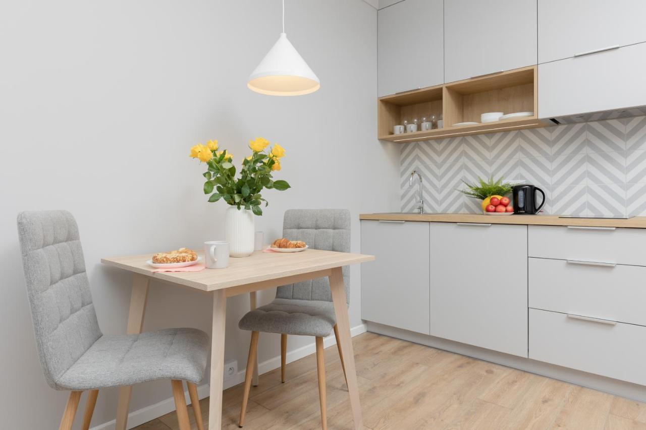 Metro Bielany Apartments With Parking By Noclegi Renters Warsaw Ngoại thất bức ảnh